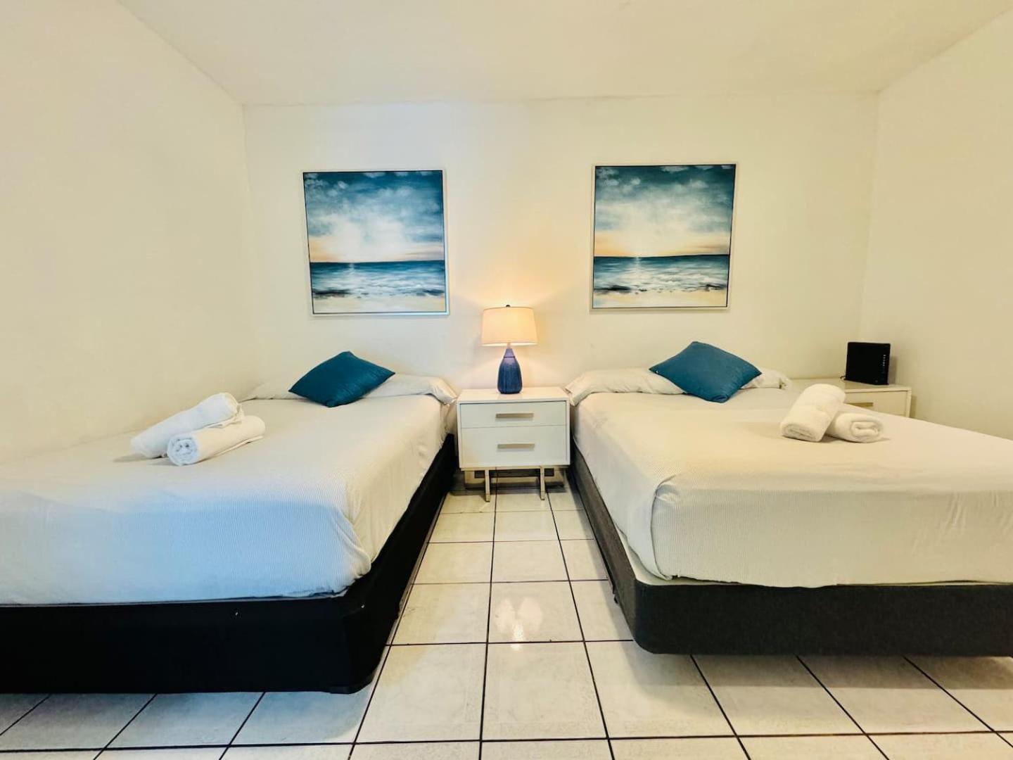 Serenity Spot Wd Pool, Lake, River & Canal View Сънрайз Екстериор снимка